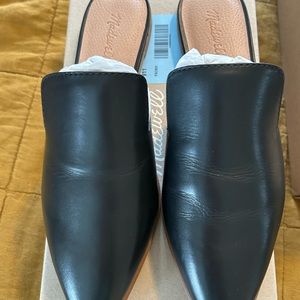 The Gemma Mule in Leather, black